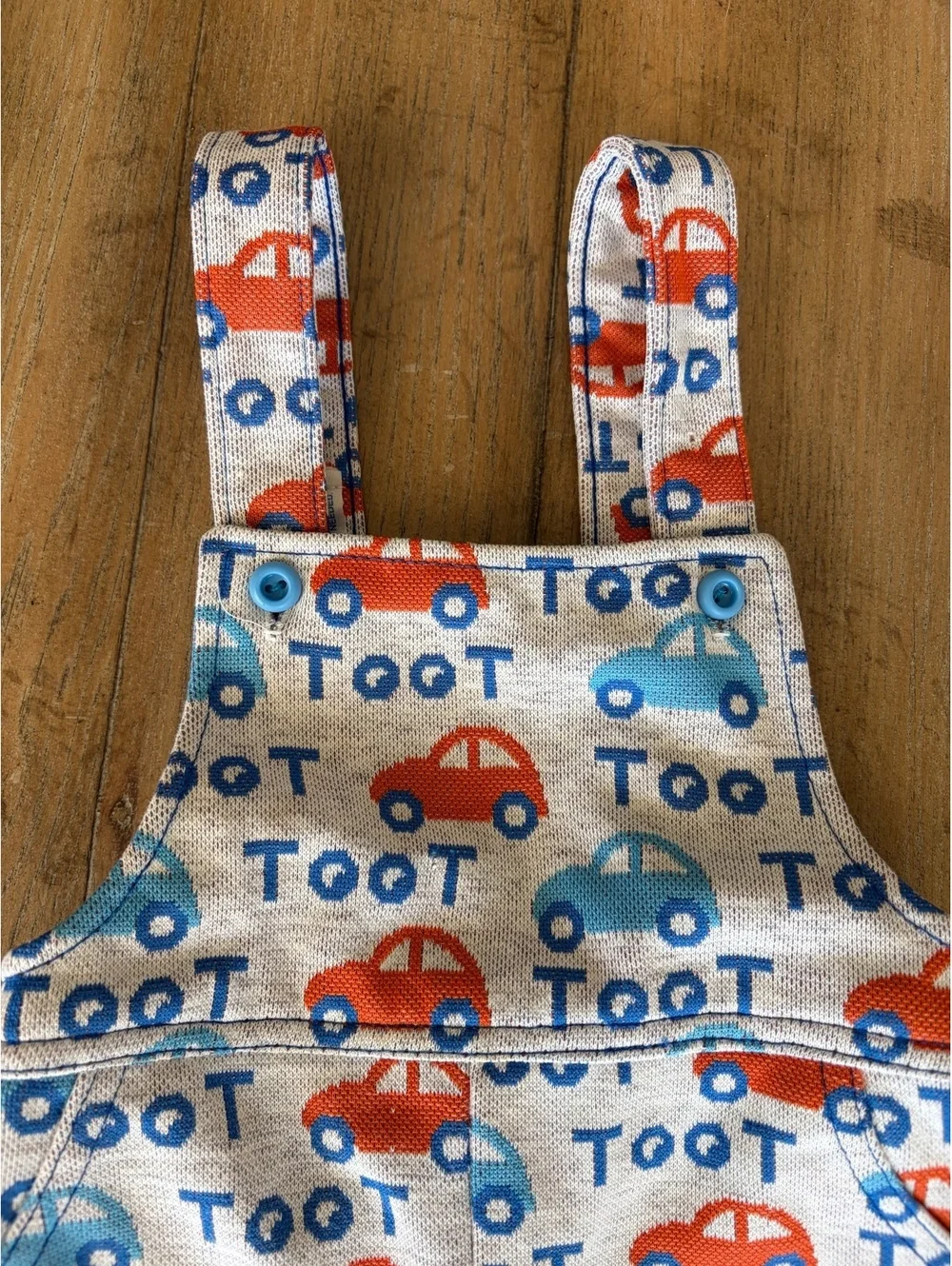 Vintage 70s baby 24mo romper jumper Carters car theme toot overalls